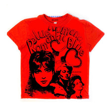 Load image into Gallery viewer, Romantic Blue Trio tee - Red

