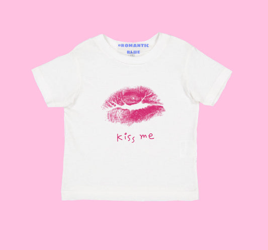 Kiss Me Tee